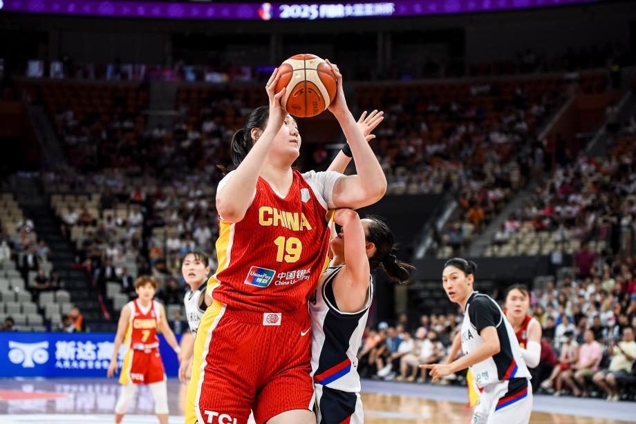 [图]女篮亚洲杯-张子宇18分 中国女篮胜韩国夺得季军