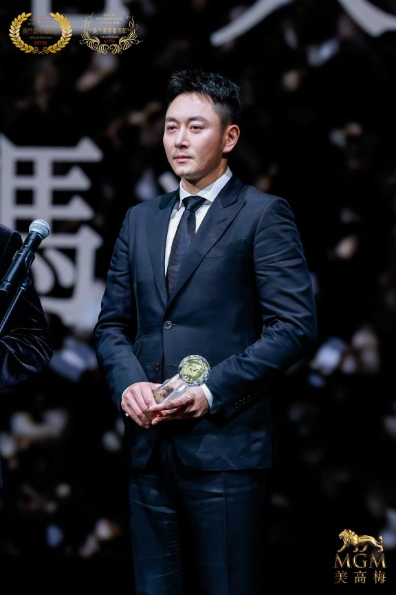 电影《再生密码》主演李东学。片方供图